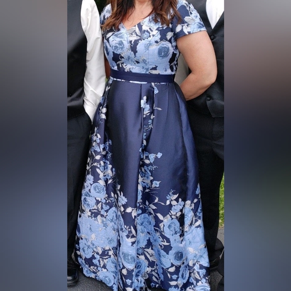 Gorgeous Mother of the Bride Dress - Picture 14 of 14